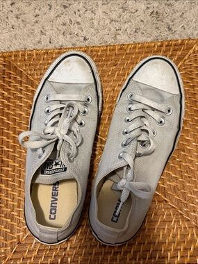 Converse Low Top Sneakers in Light Gray and White
